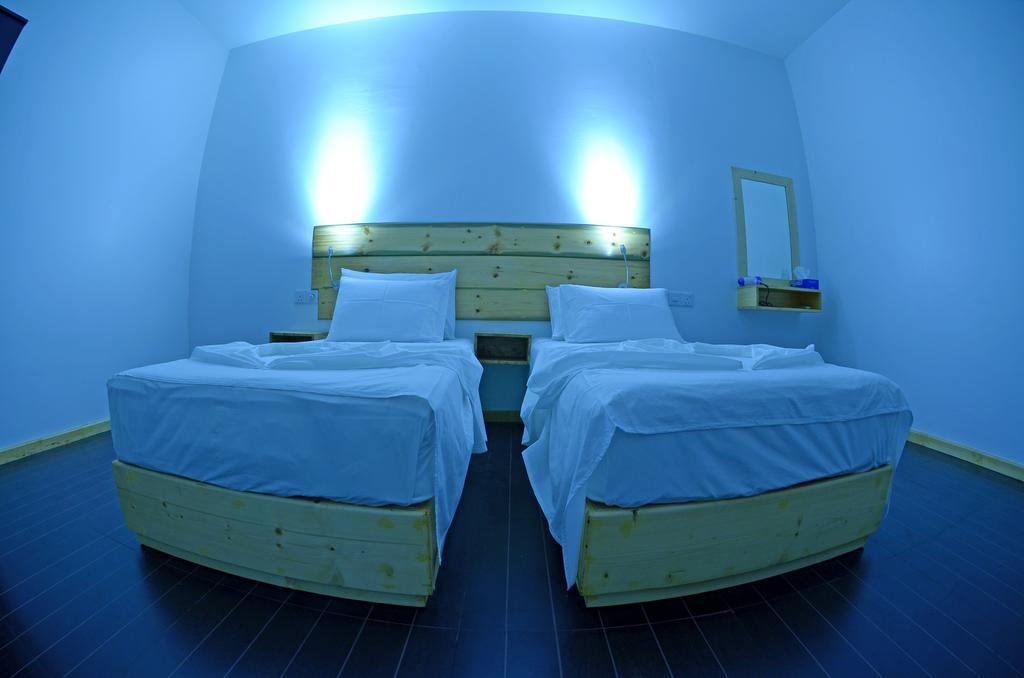 Royal Pearl Inn مافوشي المظهر الخارجي الصورة
